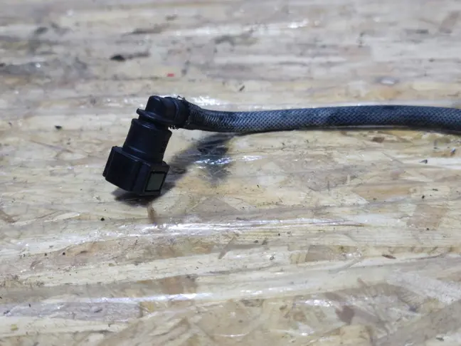 Трубка топливная Range Rover 3 L322 3.6