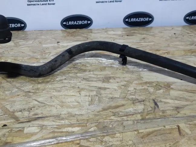 Патрубок охлаждения Range Rover 3 L322 3.6