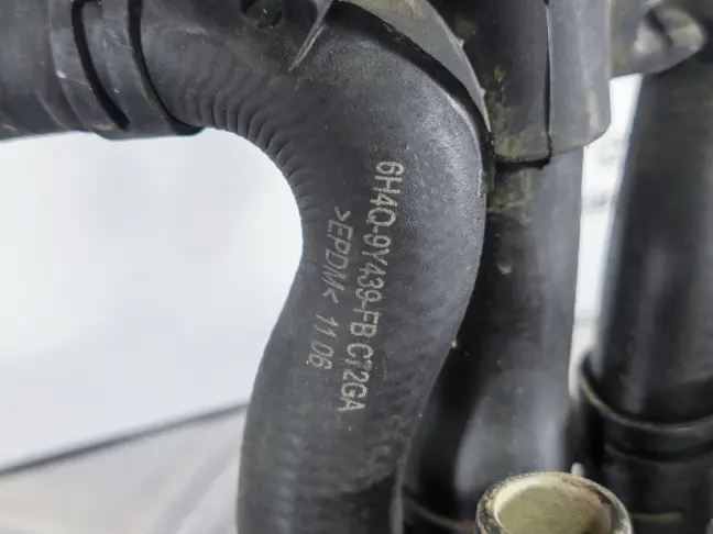 Тройник системы охлаждения Range Rover 3.6