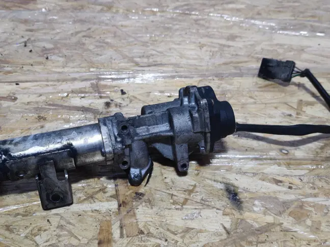 Левый клапан ЕГР Range Rover 3 L322 3.6