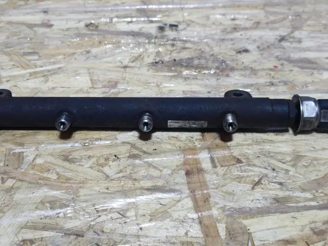 Датчик давления топлива Range Rover 3 L322 3.6