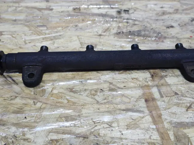 Датчик давления топлива Range Rover 3 L322 3.6