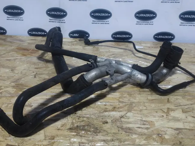 Патрубок охлаждения Range Rover 3 L322 3.6 дизель