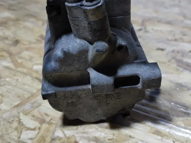 Компрессор кондиционера Range Rover 3 L322 3.6