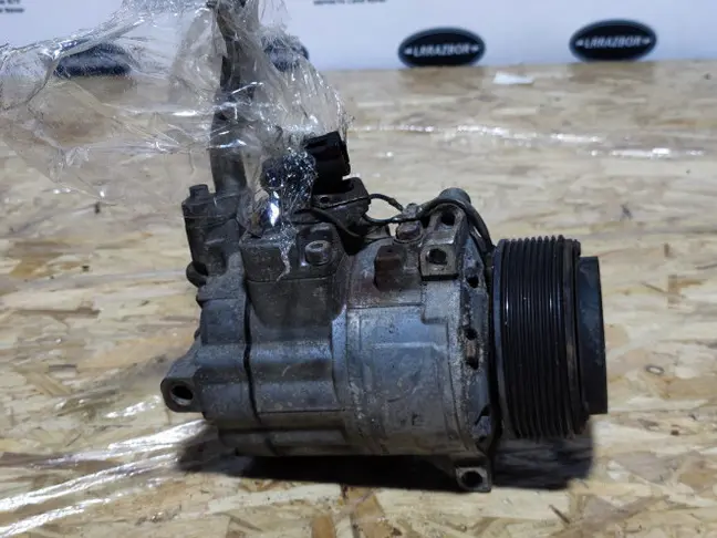 Компрессор кондиционера Range Rover 3 L322 3.6