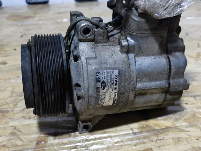 Компрессор кондиционера Range Rover 3 L322 3.6