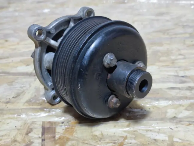 Помпа Range Rover 3 L322 05-09 3.6