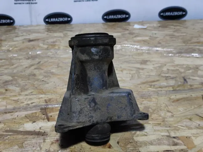 Кронштейн привода Range Rover 3 L322 05-09