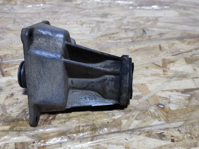 Кронштейн привода Range Rover 3 L322 05-09