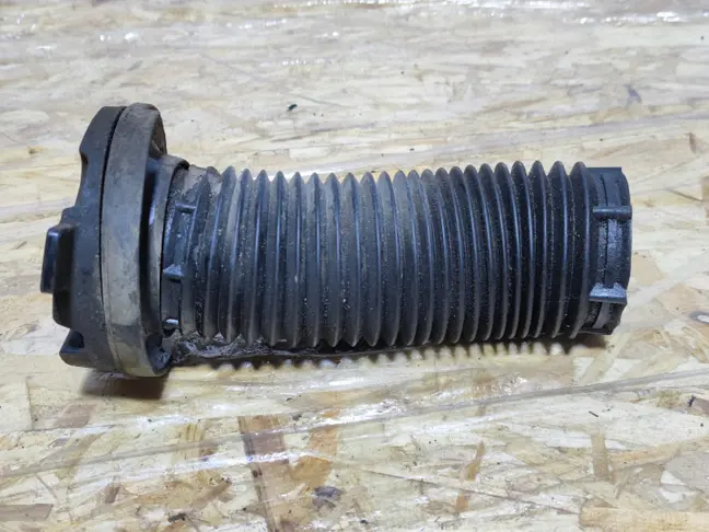 Пыльник амортизатора зад Land Rover Freelander 2