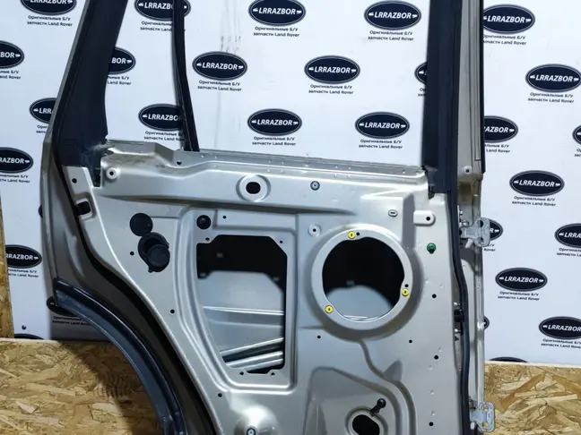 Дверь задняя левая Land Rover Freelander 2 2.2