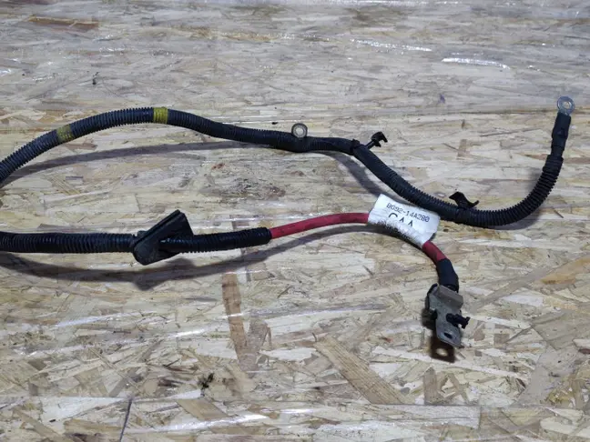 Кабель силовой Land Rover Freelander 2 2.2