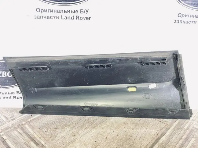 Молдинг стойки левый Land Rover Freelander 2