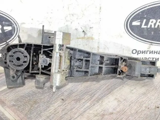 Ручка передняя левая Land Rover Freelander 2 L359