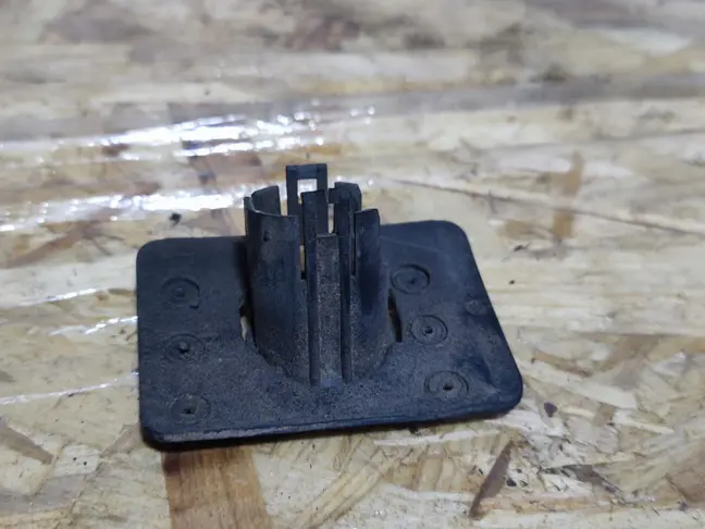 Кронштейн парктроника Land Rover Freelander 2