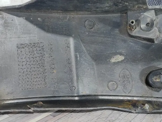 Молдинг крыла левый Land Rover Freelander 2 2.2