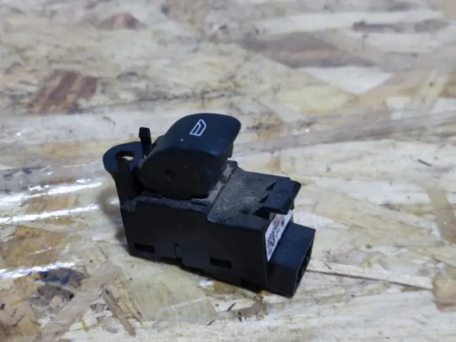 Кнопка стеклоподьемника Land Rover Freelander 2