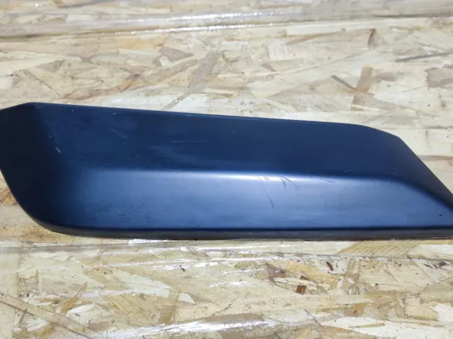 Накладка левая обшивки Land Rover Freelander 2