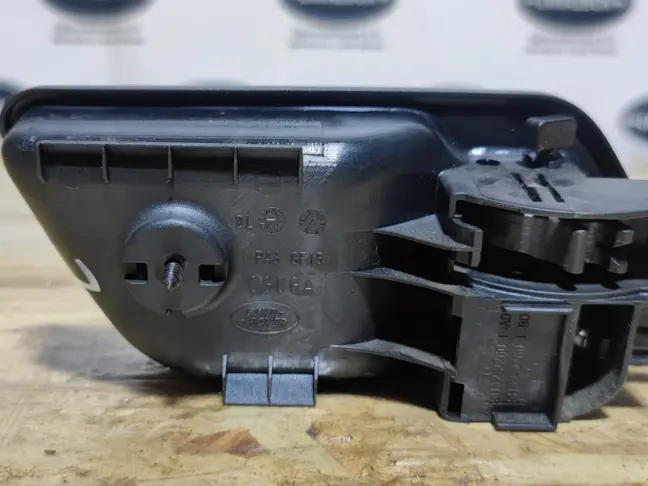 Ручка внутренняя левая Land Rover Freelander 2 2.2