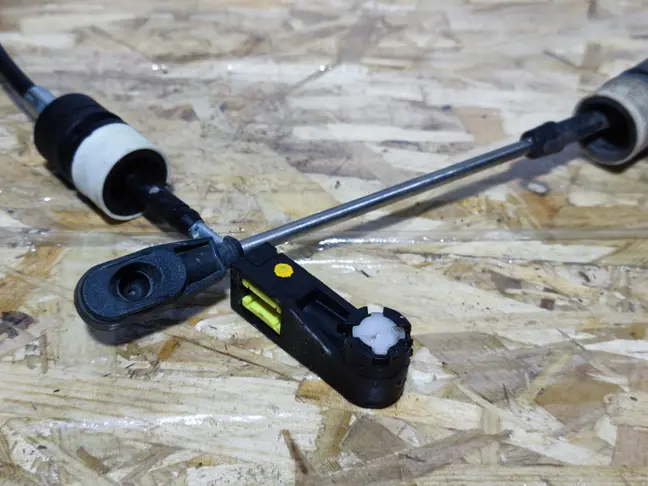 Трос АКПП Land Rover Freelander 2 2.2