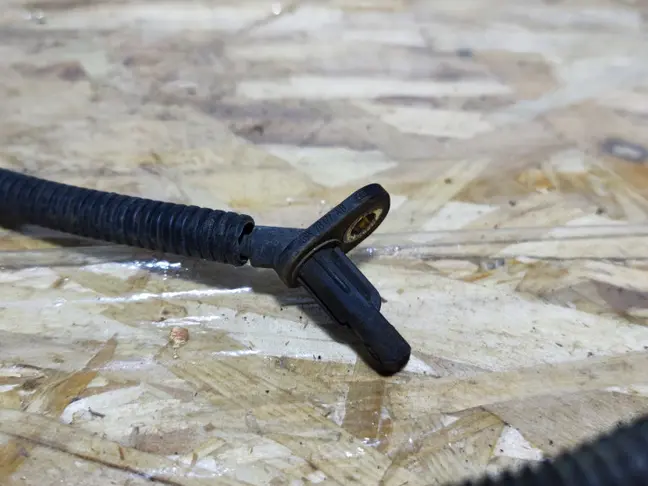 Датчик АБС передний Land Rover Freelander 2