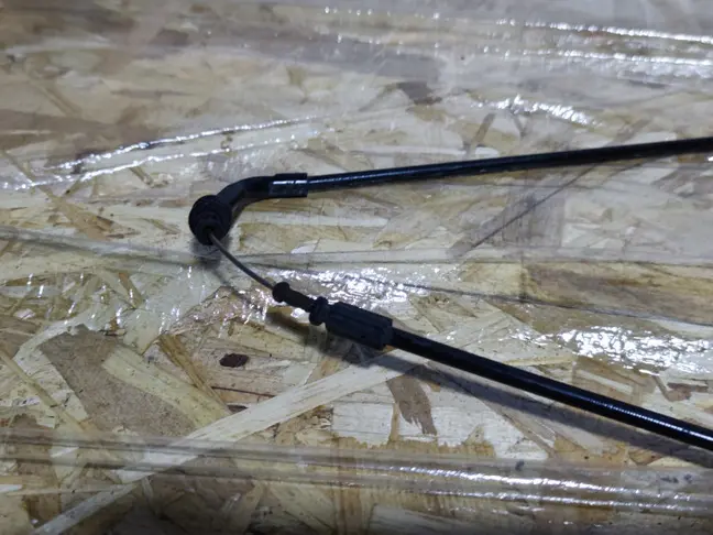 Трос капота Land Rover Freelander 2 2.2