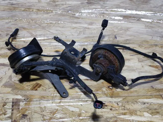 Сигнал звуковой Land Rover Freelander 2.2