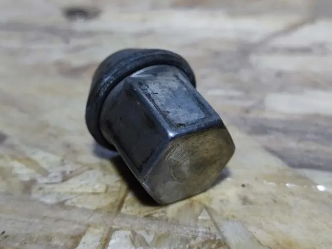 Гайка оригинал Land Rover Freelander 2 2.2 07-14