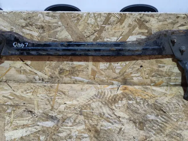 Поперечина подрамника Land Rover Freelander 2 2.2