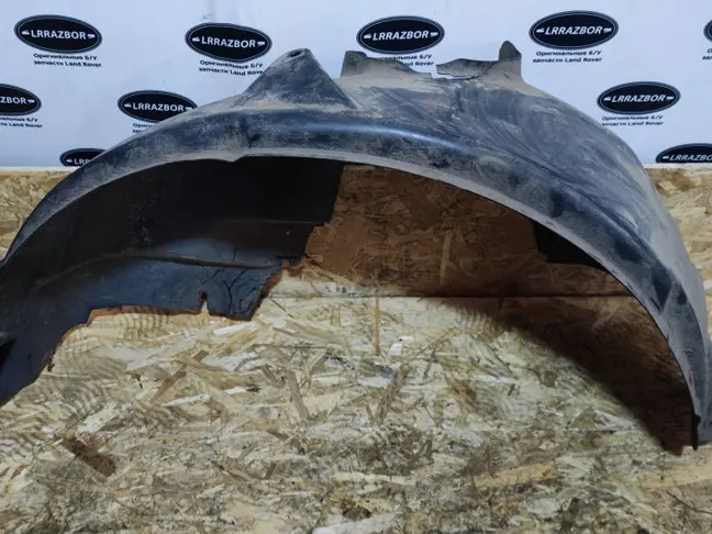 Подкрылок левый задний Land Rover Freelander 2