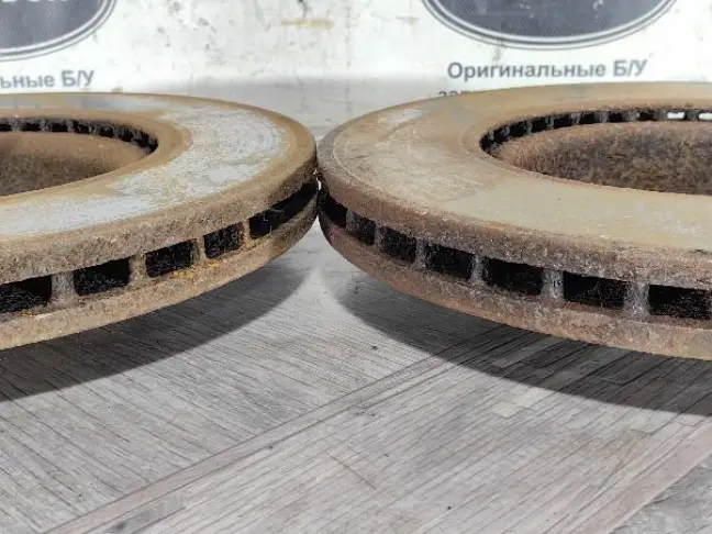 Тормозные диски перед Land Rover Freelander 2 2.2