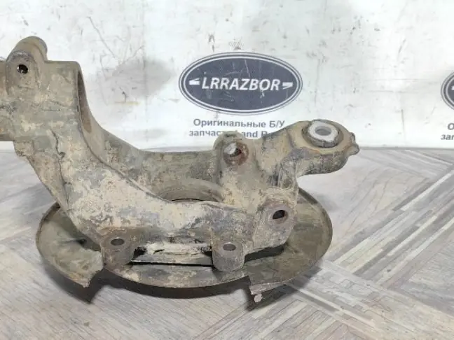 Кулак задний левый Land Rover Freelander 2 2.2