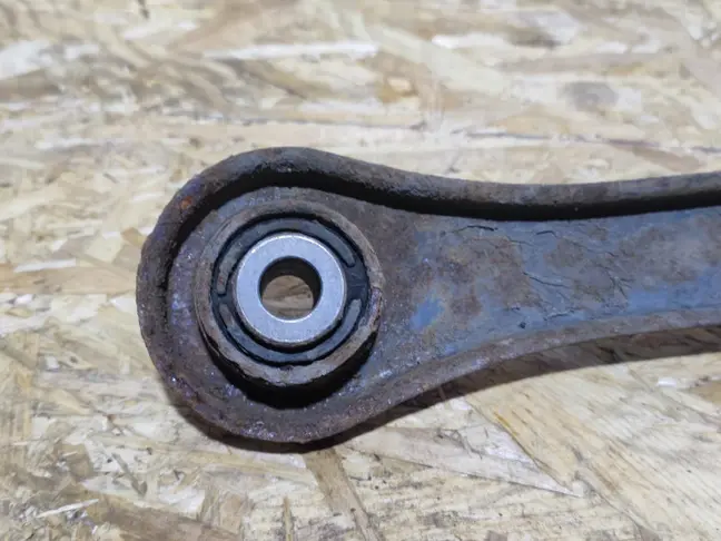 Рычаг задний поперечный Land Rover Freelander 2.2