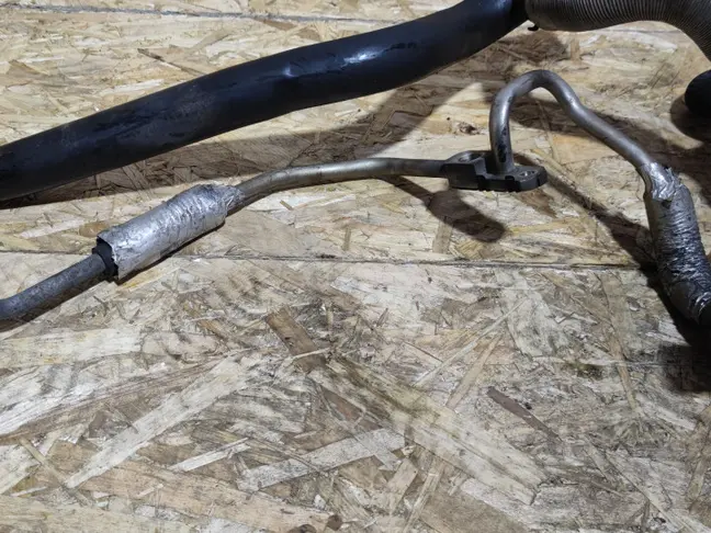 Патрубок охлаждения Land Rover Freelander 2 2.2