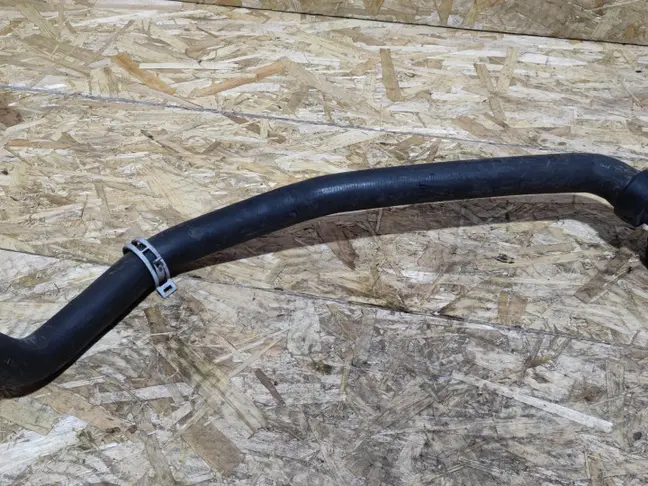 Патрубок радиатора Land Rover Freelander 2 2.2