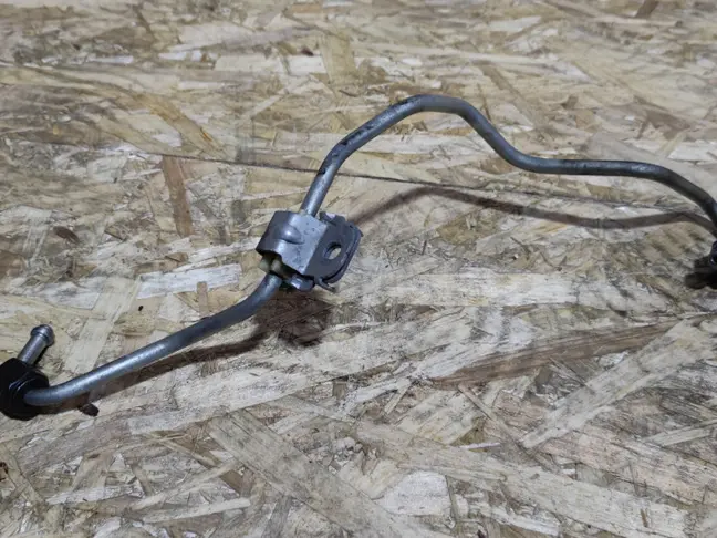 Трубка топливная Land Rover Freelander 2 2.2