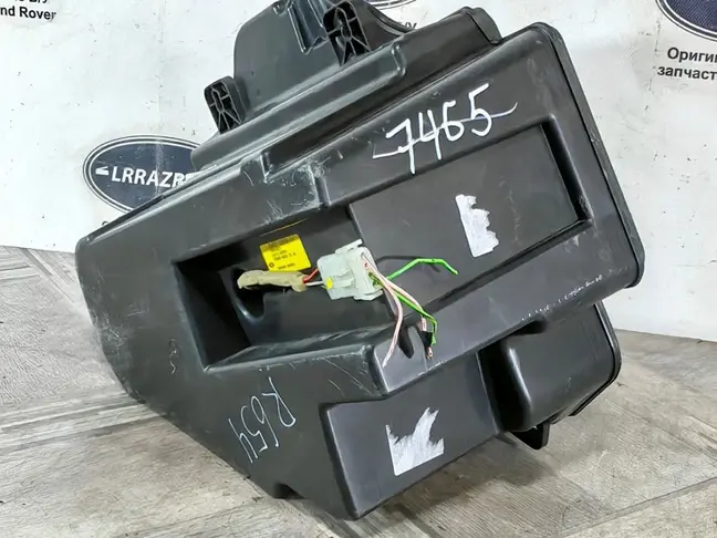 Сабвуфер Land Rover Range Rover L322 2005-2012