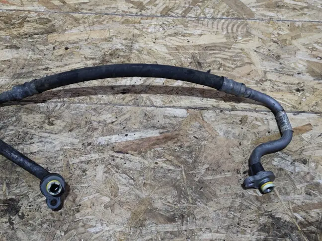 Трубка кондиционера Land Rover Freelander 2 2.2