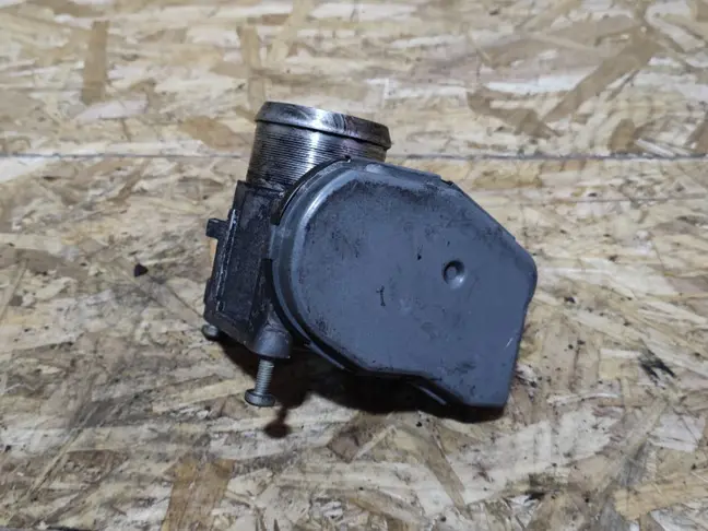 Дроссельная заслонка Land Rover Freelander 2 2.2