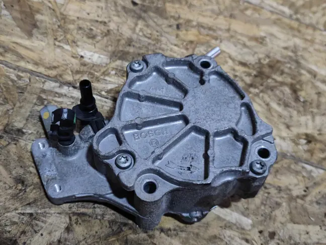 Вакуумный насос Land Rover Freelander 2 2.2