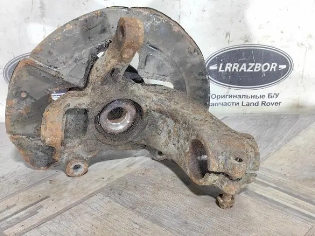 Кулак передний левый Land Rover Freelander 2.2