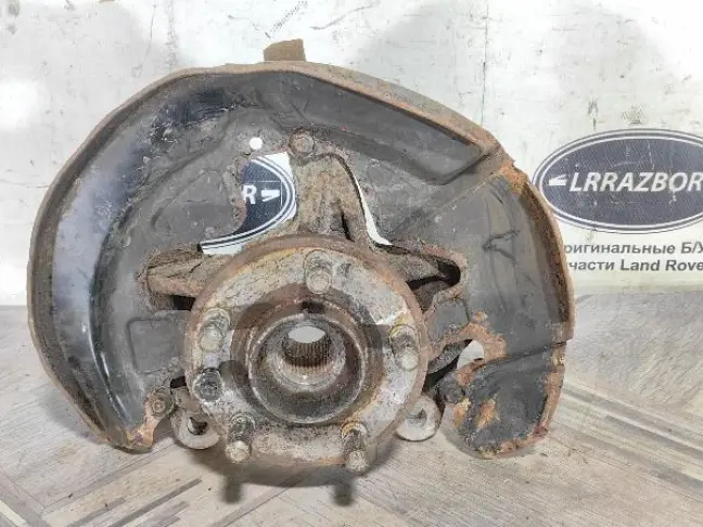 Кулак передний левый Land Rover Freelander 2.2