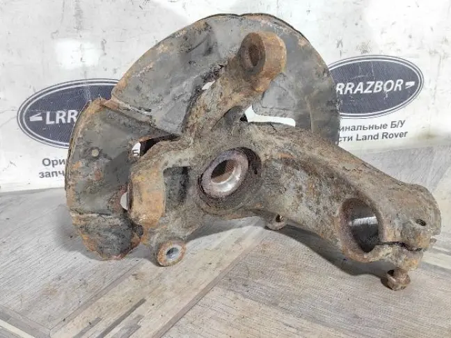 Кулак передний левый Land Rover Freelander 2.2
