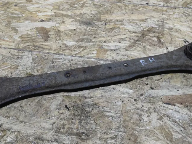 Рычаг задний поперечный Land Rover Freelander 2.2