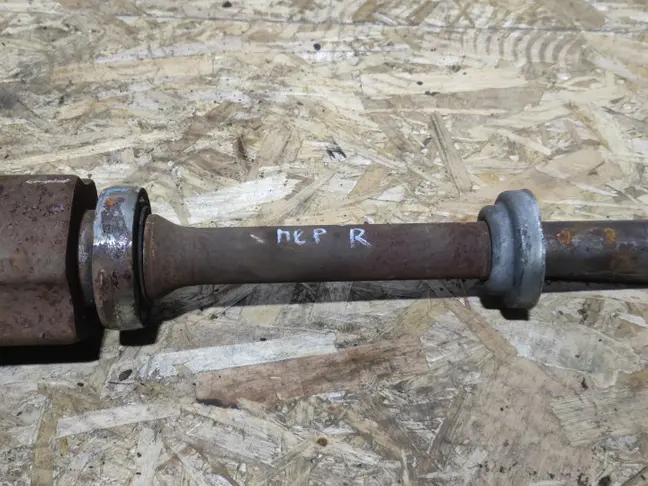 Привод передний правый Land Rover Freelander 2 2.2