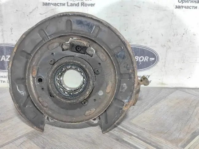 Кулак задний левый Land Rover Freelander 2 2.2