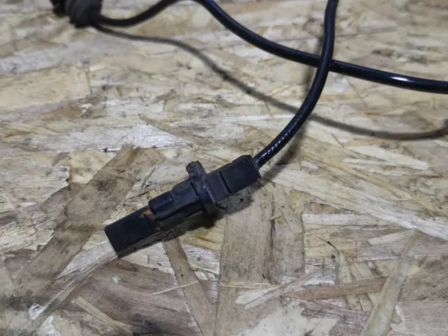 Датчик АБС задний Land Rover Freelander 2