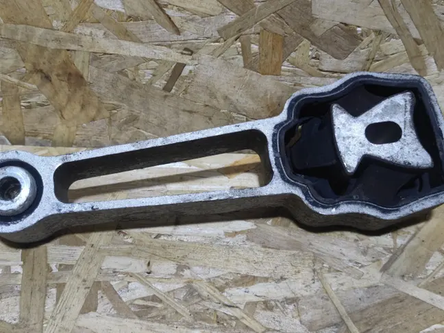 Подушка двигателя верхняя Land Rover Freelander 2