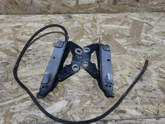 Петли капота Land Rover Freelander 2 2.2