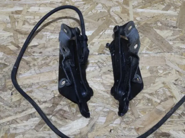 Петли капота Land Rover Freelander 2 2.2